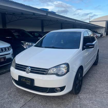 VOLKSWAGEN POLO SEDAN 1.6 MI COMFORTLINE 8V FLEX 4P MANUAL VOLKSWAGEN POLO SEDAN 1.6 MI COMFORTLINE 8V FLEX 4P MANUAL